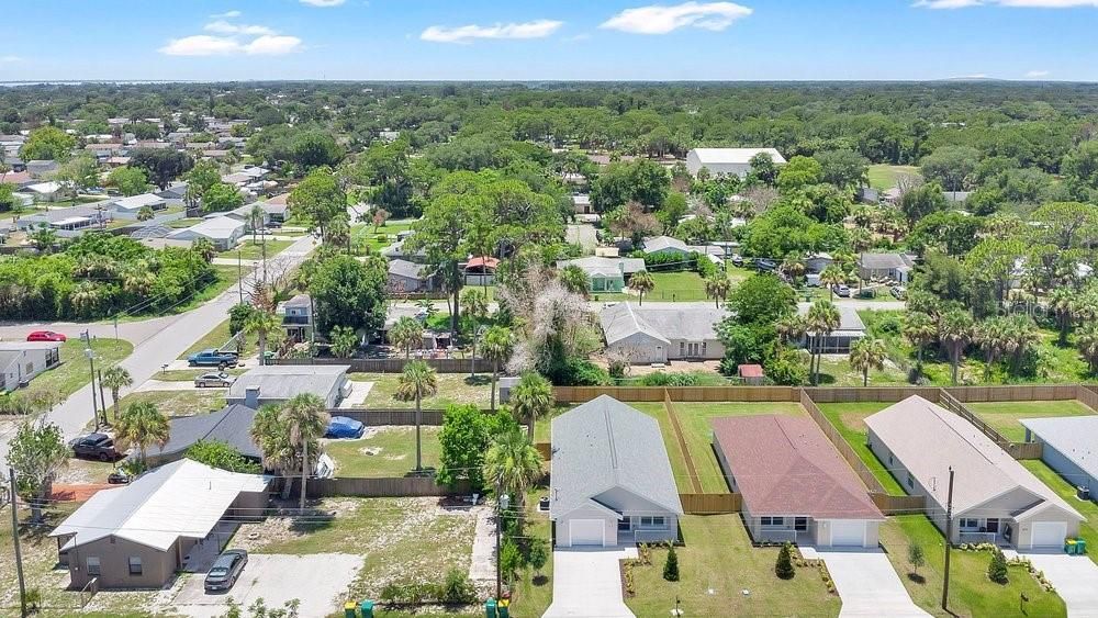 For Rent: $2,350 (3 beds, 2 baths, 1307 Square Feet)