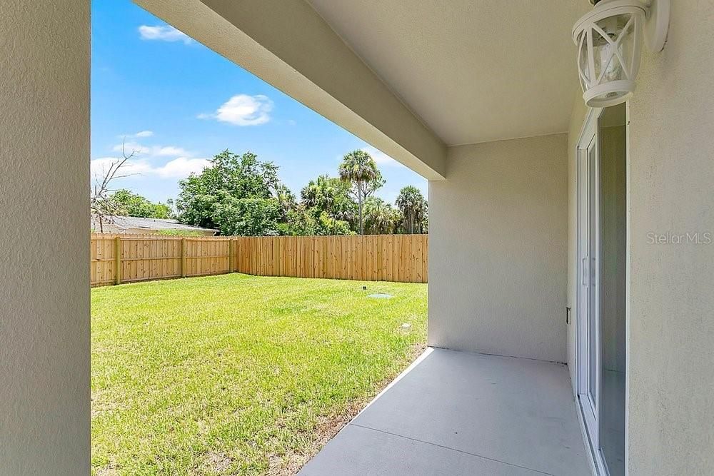 For Rent: $2,350 (3 beds, 2 baths, 1307 Square Feet)