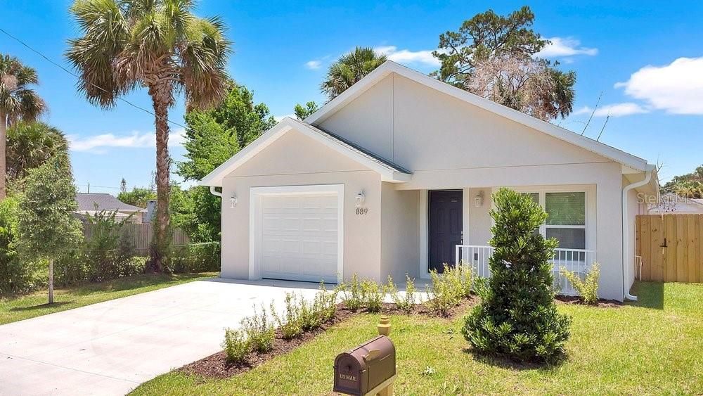 For Rent: $2,350 (3 beds, 2 baths, 1307 Square Feet)