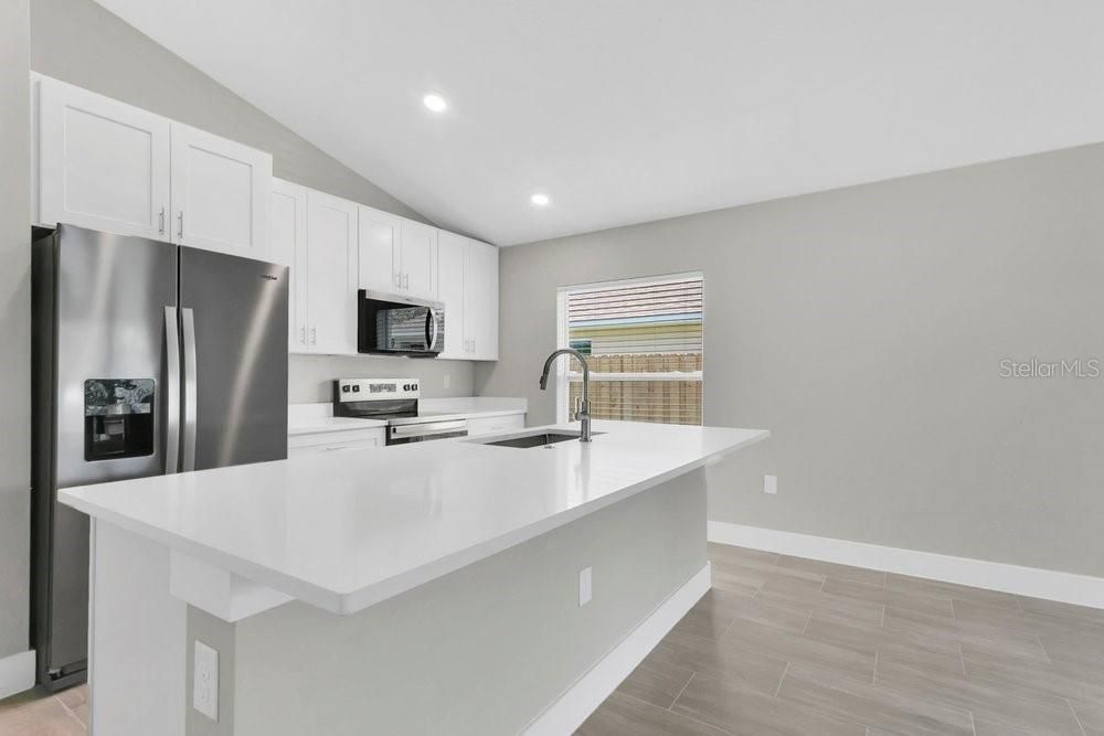For Rent: $2,350 (3 beds, 2 baths, 1307 Square Feet)