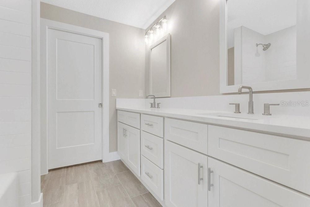 For Rent: $2,350 (3 beds, 2 baths, 1307 Square Feet)