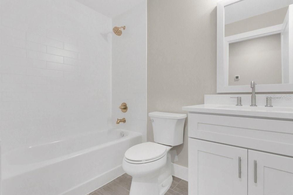 For Rent: $2,350 (3 beds, 2 baths, 1307 Square Feet)