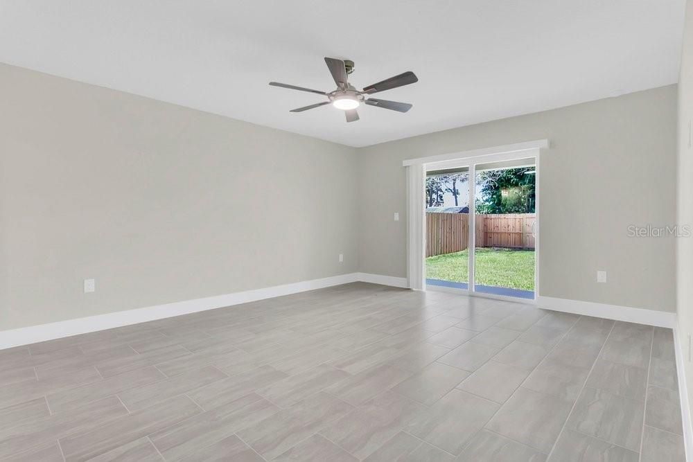 For Rent: $2,350 (3 beds, 2 baths, 1307 Square Feet)