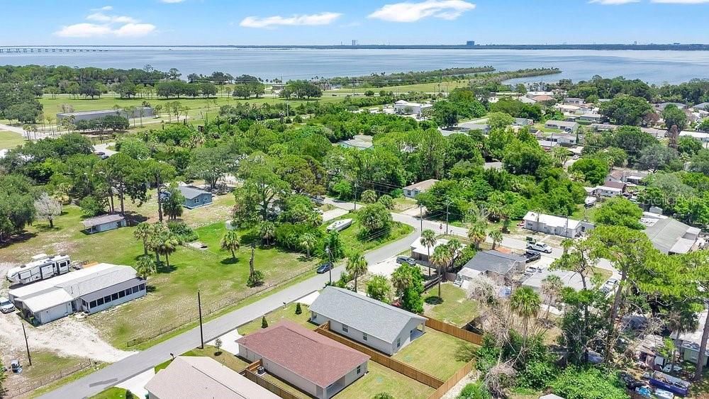 For Rent: $2,350 (3 beds, 2 baths, 1307 Square Feet)