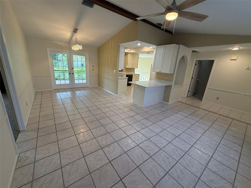 For Rent: $1,800 (3 beds, 2 baths, 1622 Square Feet)