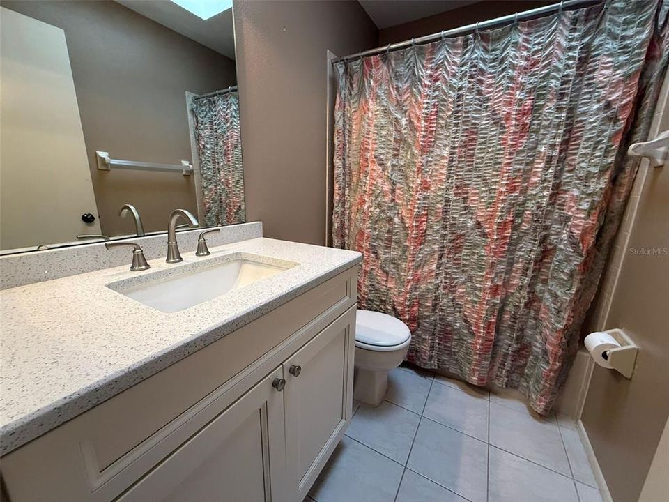 For Rent: $1,800 (3 beds, 2 baths, 1622 Square Feet)