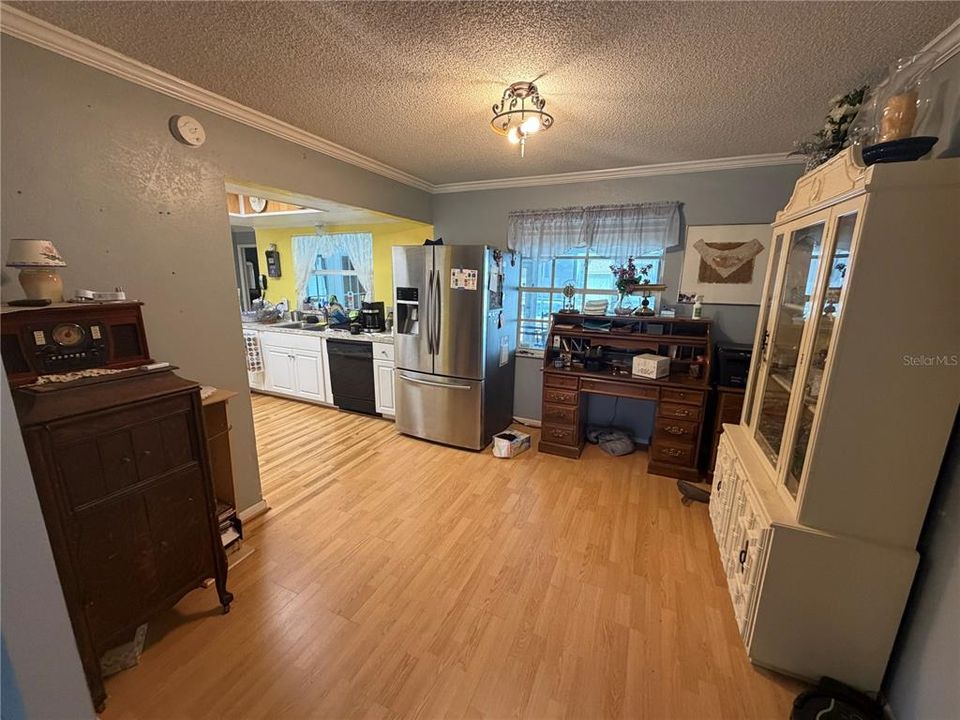 For Sale: $419,900 (3 beds, 2 baths, 1608 Square Feet)