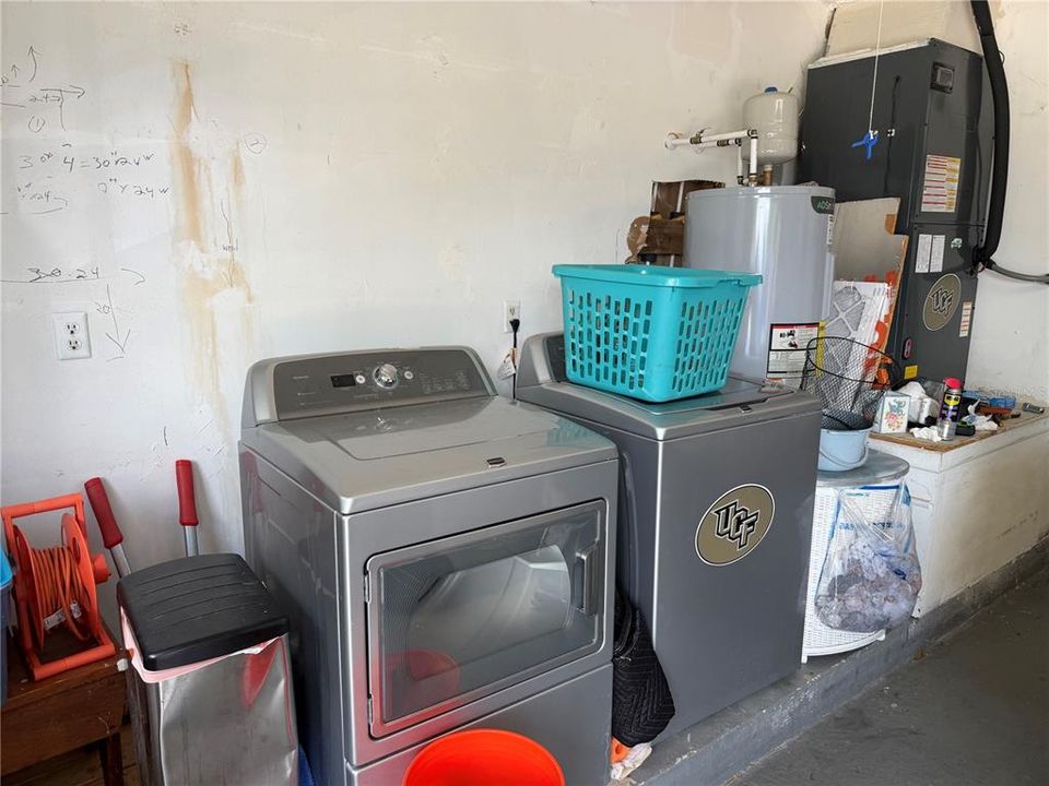 For Sale: $419,900 (3 beds, 2 baths, 1608 Square Feet)