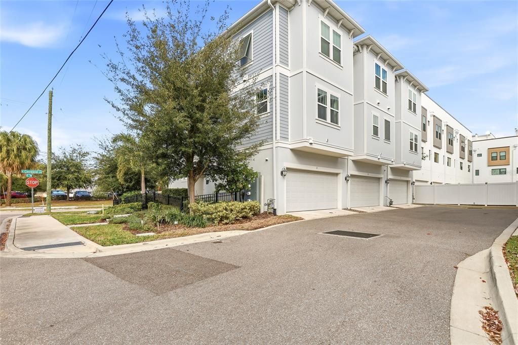 For Rent: $5,200 (3 beds, 3 baths, 1936 Square Feet)