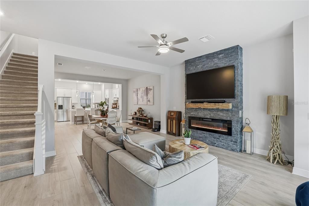 For Rent: $5,200 (3 beds, 3 baths, 1936 Square Feet)