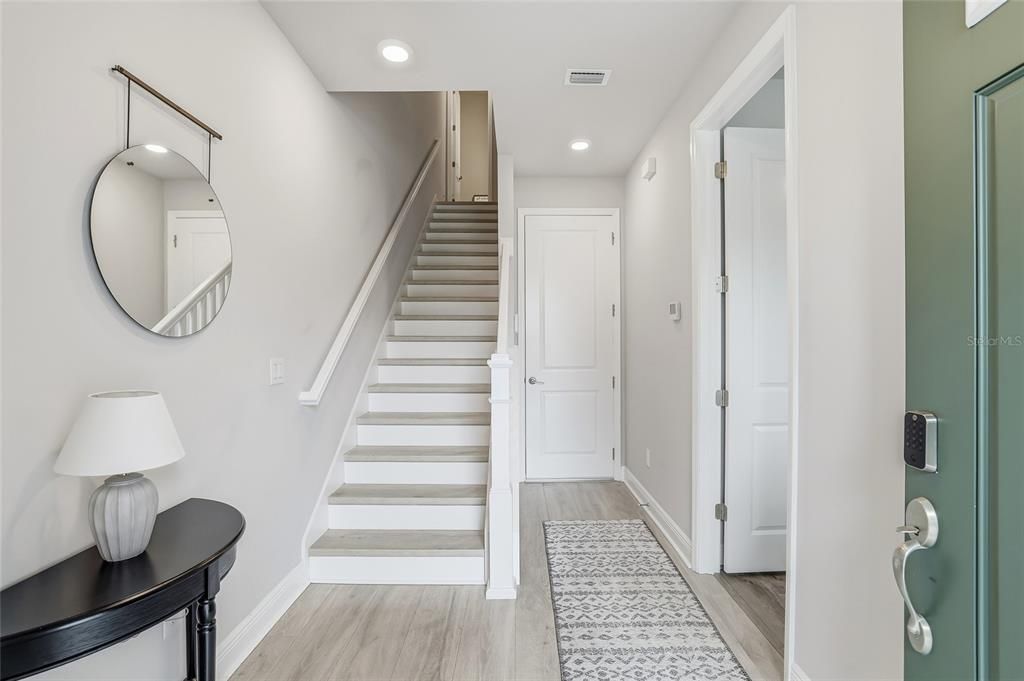 For Rent: $5,200 (3 beds, 3 baths, 1936 Square Feet)