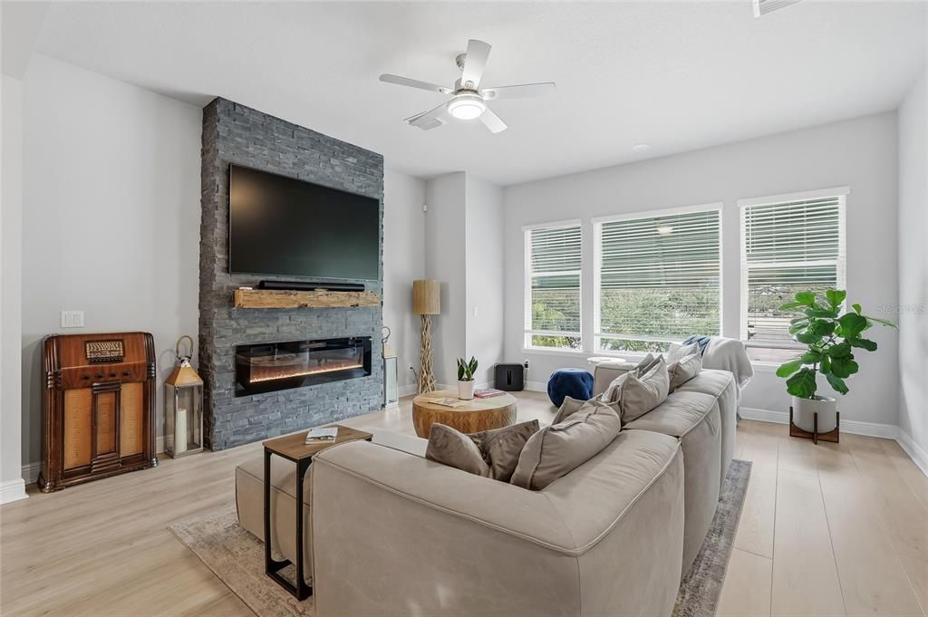 For Rent: $5,200 (3 beds, 3 baths, 1936 Square Feet)
