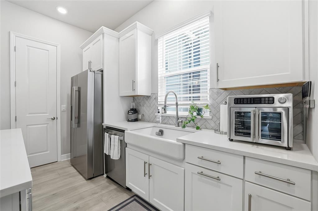 For Rent: $5,200 (3 beds, 3 baths, 1936 Square Feet)