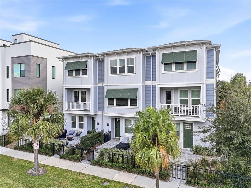 For Rent: $5,200 (3 beds, 3 baths, 1936 Square Feet)