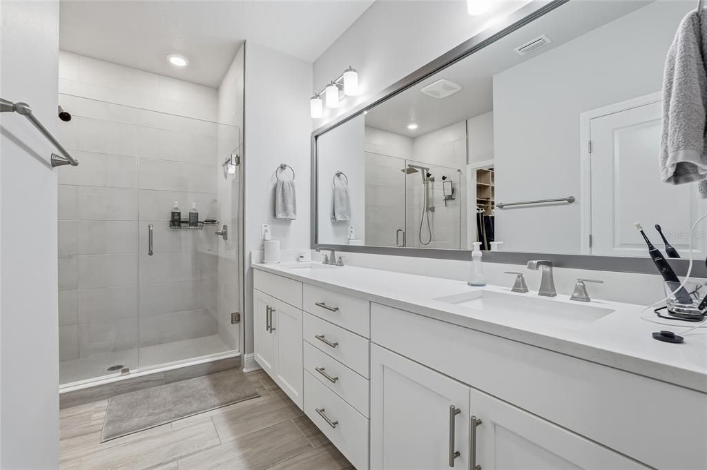 For Rent: $5,200 (3 beds, 3 baths, 1936 Square Feet)