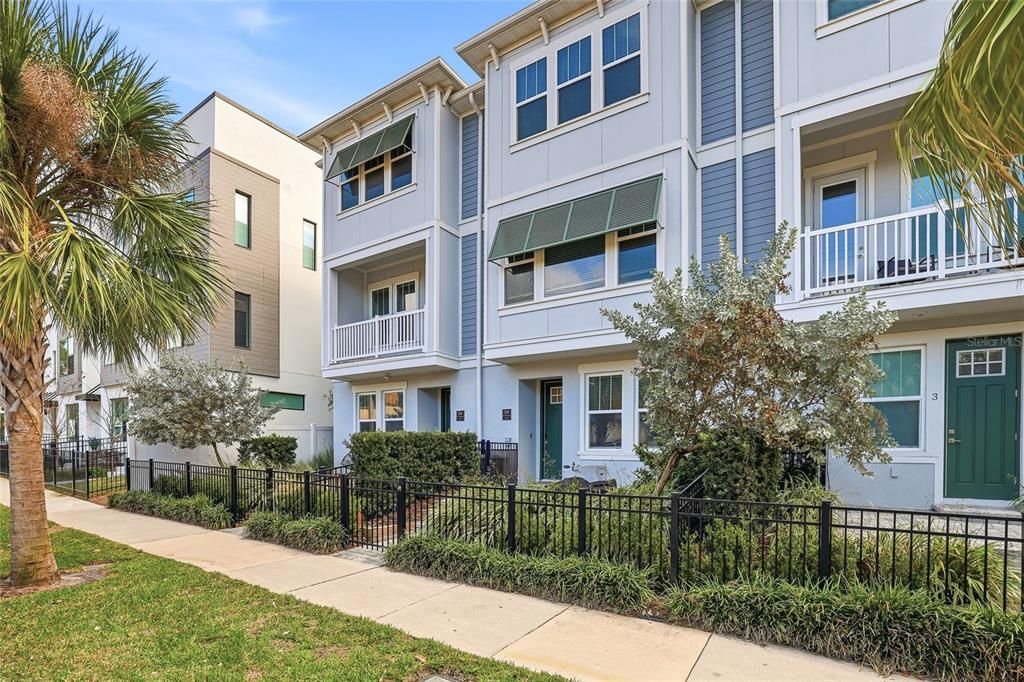 For Rent: $5,200 (3 beds, 3 baths, 1936 Square Feet)