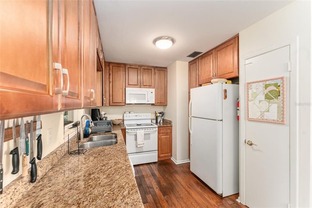En Venta: $306,000 (3 camas, 2 baños, 1215 Pies cuadrados)