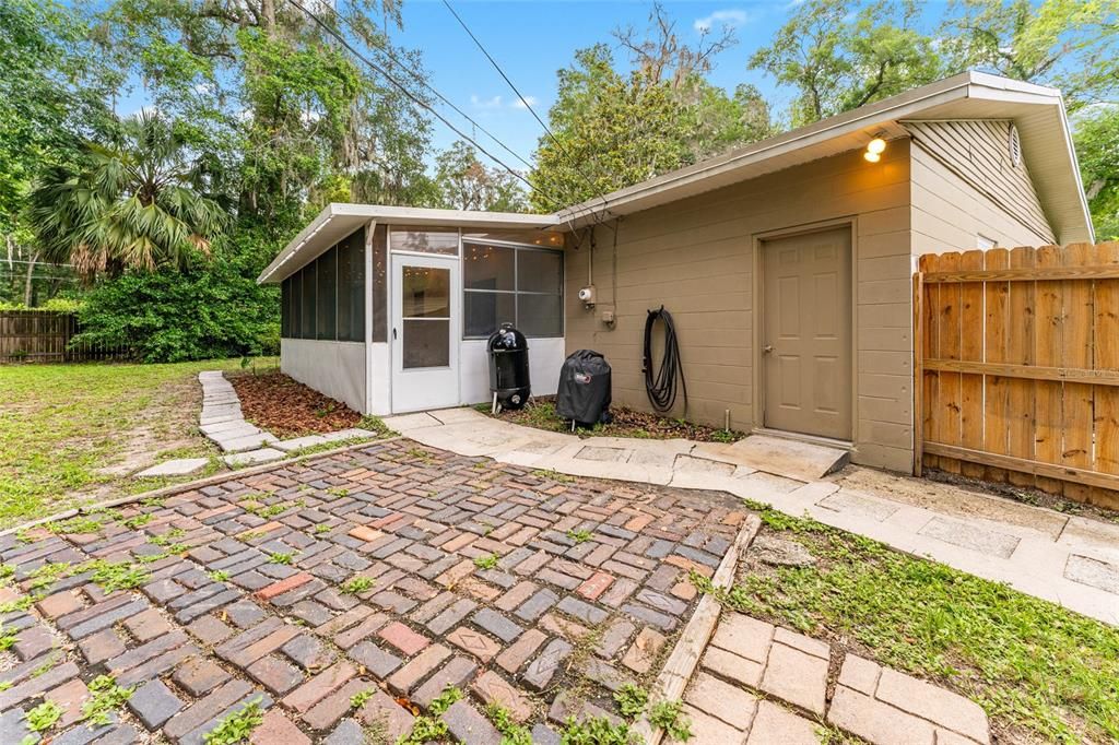 En Venta: $306,000 (3 camas, 2 baños, 1215 Pies cuadrados)