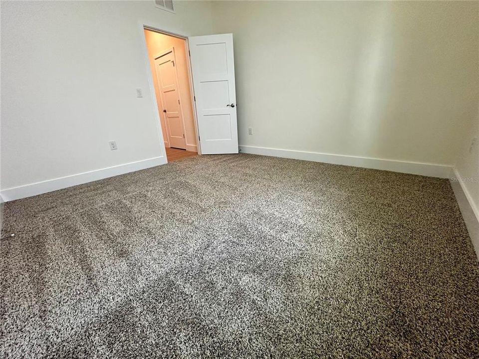 В аренду: $2,375 (4 спален, 2 ванн, 2053 Квадратных фут)