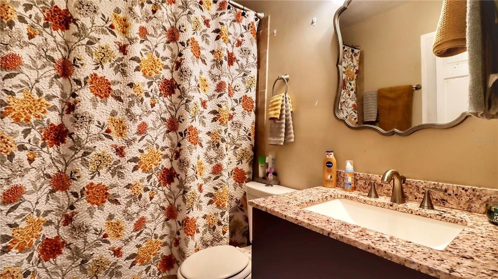 For Sale: $200,000 (3 beds, 1 baths, 1248 Square Feet)