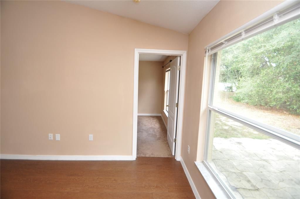 For Rent: $2,000 (3 beds, 2 baths, 2020 Square Feet)