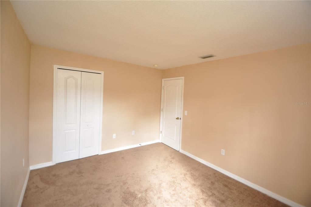 For Rent: $2,000 (3 beds, 2 baths, 2020 Square Feet)