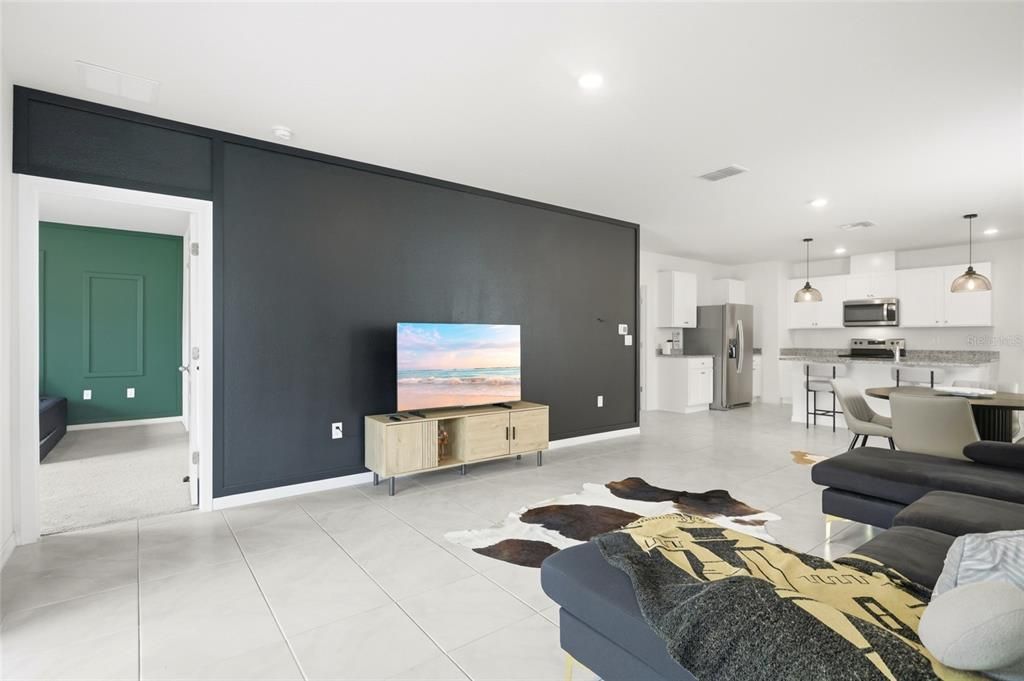 For Sale: $319,000 (3 beds, 2 baths, 1625 Square Feet)