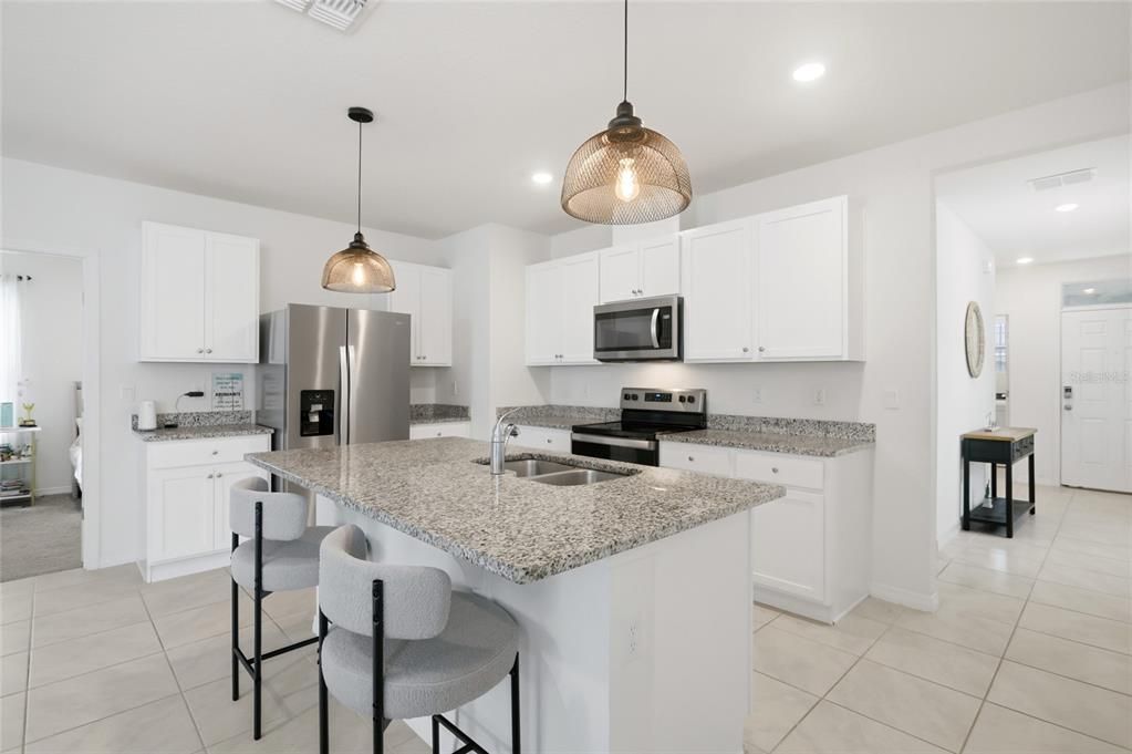 For Sale: $319,000 (3 beds, 2 baths, 1625 Square Feet)