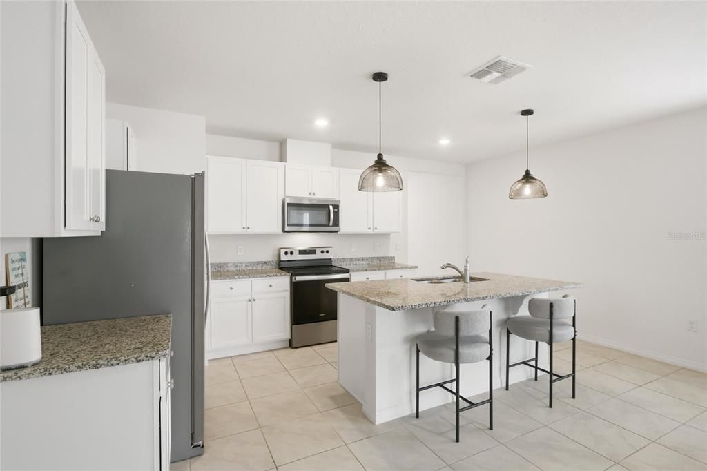 For Sale: $319,000 (3 beds, 2 baths, 1625 Square Feet)