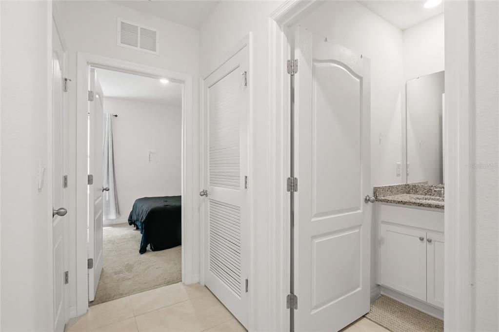 For Sale: $319,000 (3 beds, 2 baths, 1625 Square Feet)