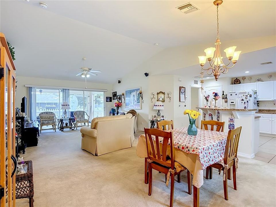 For Sale: $280,000 (3 beds, 2 baths, 1408 Square Feet)