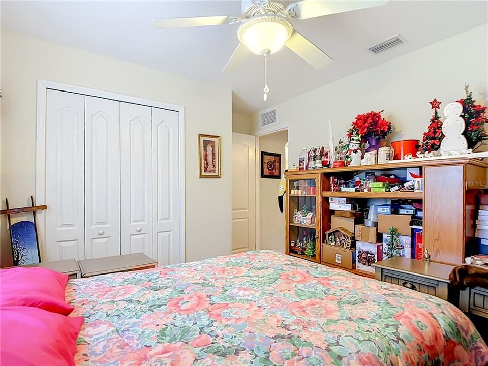 For Sale: $280,000 (3 beds, 2 baths, 1408 Square Feet)