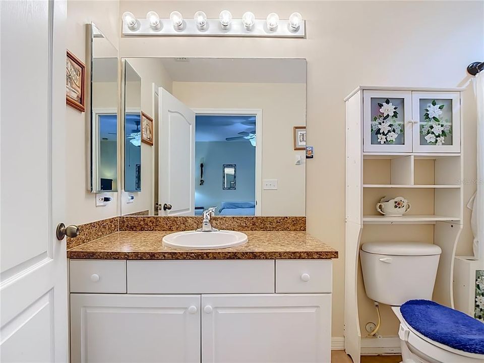 For Sale: $280,000 (3 beds, 2 baths, 1408 Square Feet)