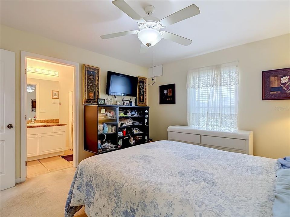For Sale: $280,000 (3 beds, 2 baths, 1408 Square Feet)