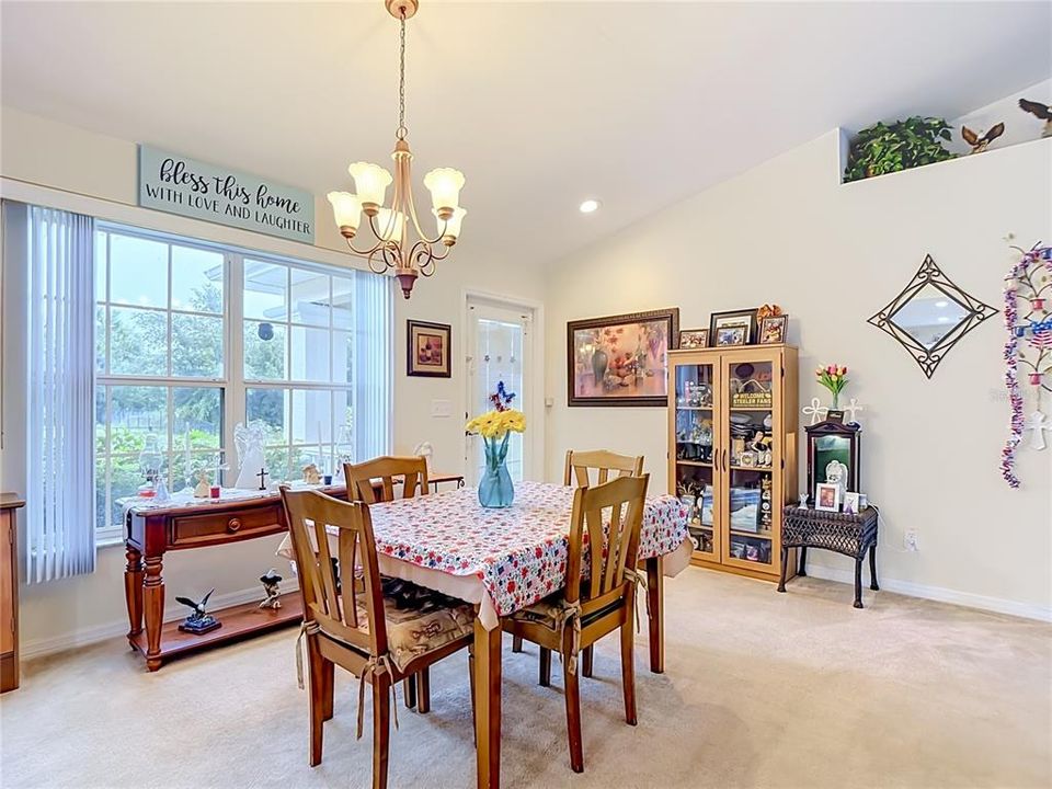 For Sale: $280,000 (3 beds, 2 baths, 1408 Square Feet)