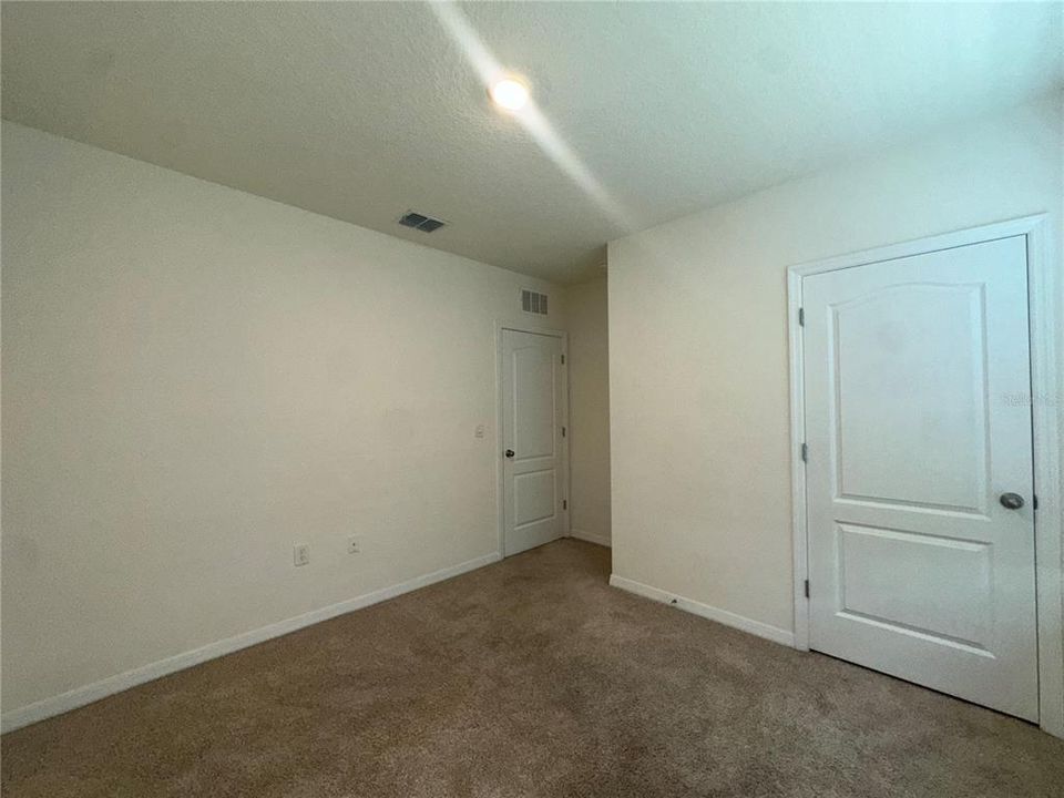For Rent: $2,450 (4 beds, 2 baths, 1846 Square Feet)