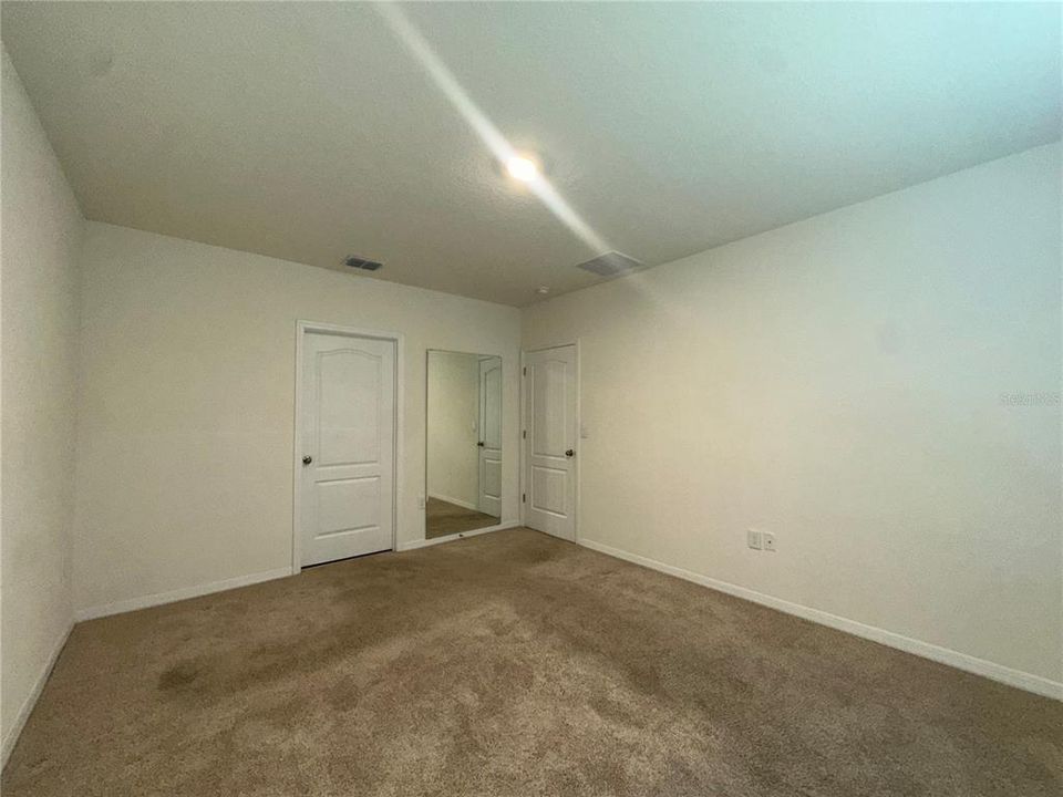For Rent: $2,450 (4 beds, 2 baths, 1846 Square Feet)