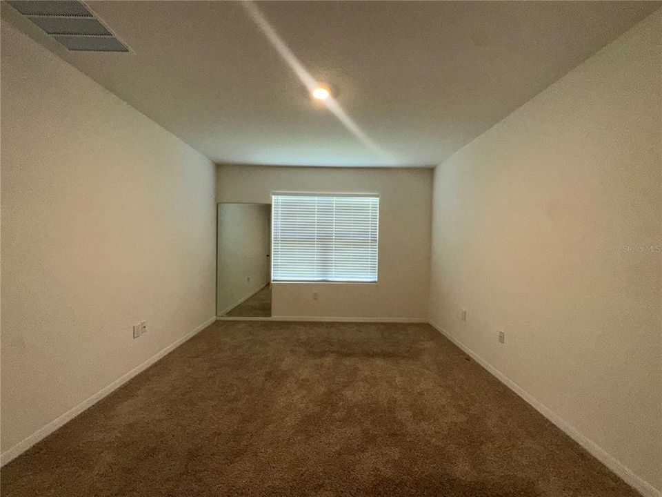 For Rent: $2,450 (4 beds, 2 baths, 1846 Square Feet)