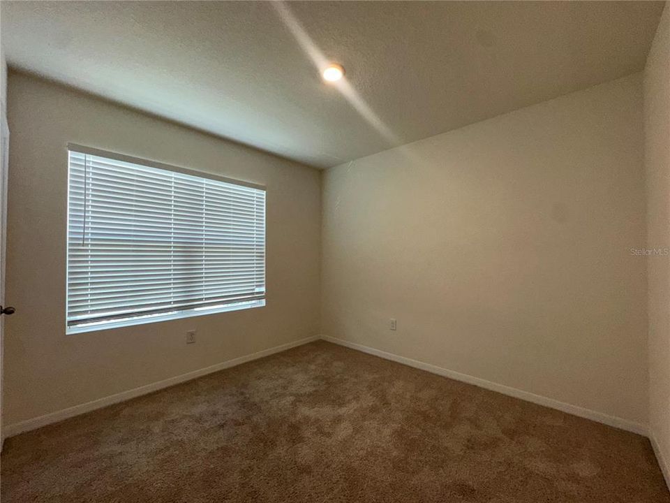 For Rent: $2,450 (4 beds, 2 baths, 1846 Square Feet)