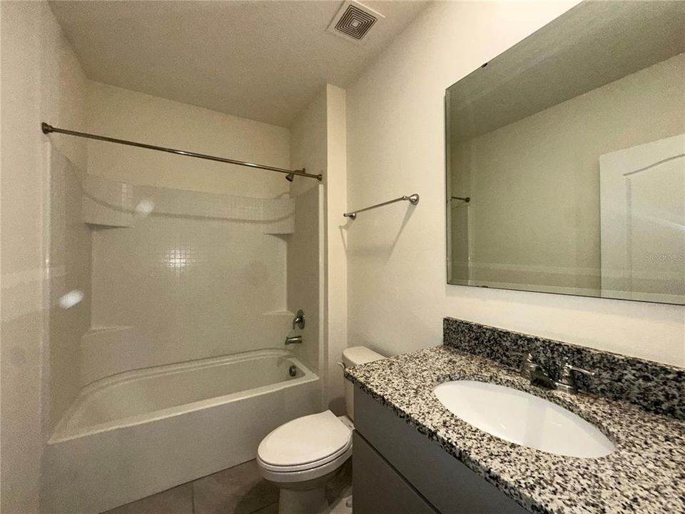 For Rent: $2,450 (4 beds, 2 baths, 1846 Square Feet)