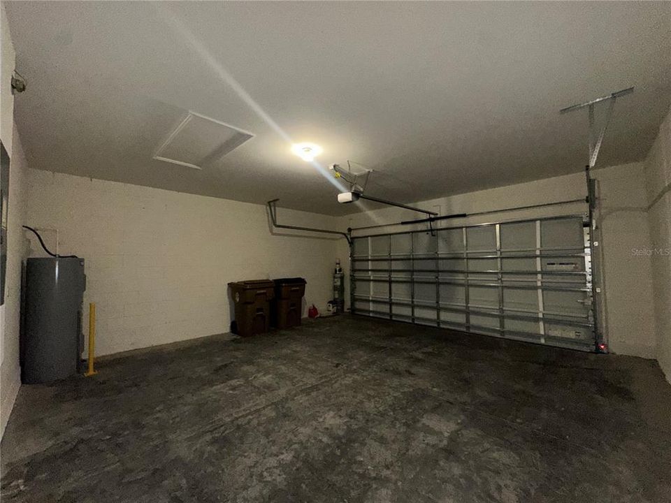 For Rent: $2,450 (4 beds, 2 baths, 1846 Square Feet)