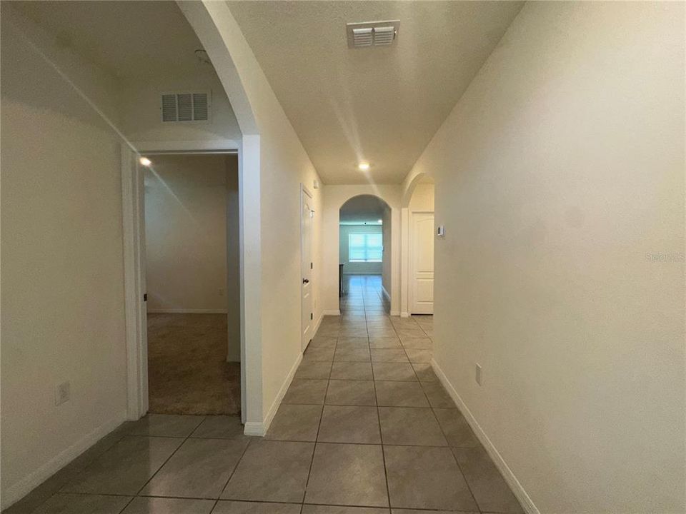 For Rent: $2,450 (4 beds, 2 baths, 1846 Square Feet)