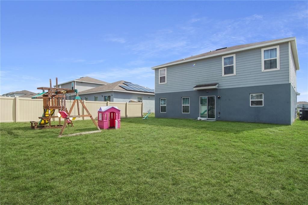 For Rent: $2,100 (4 beds, 2 baths, 2232 Square Feet)