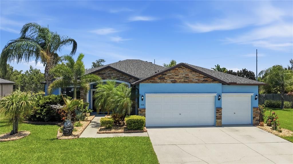For Sale: $499,999 (4 beds, 3 baths, 2449 Square Feet)