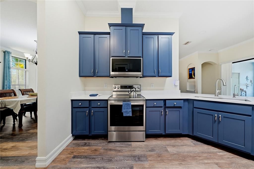 For Sale: $499,999 (4 beds, 3 baths, 2449 Square Feet)