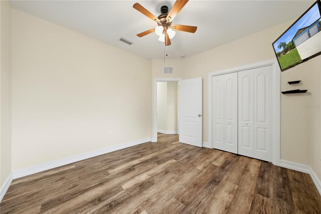 For Sale: $499,999 (4 beds, 3 baths, 2449 Square Feet)