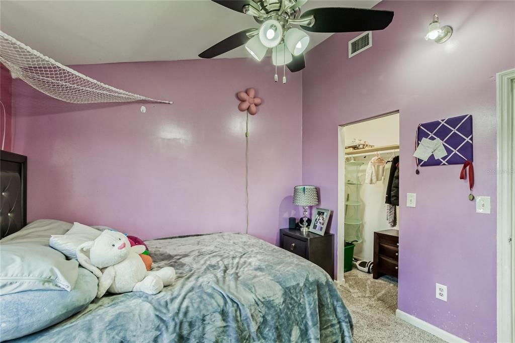 待售: $230,000 (3 贝兹, 2 浴室, 1092 平方英尺)