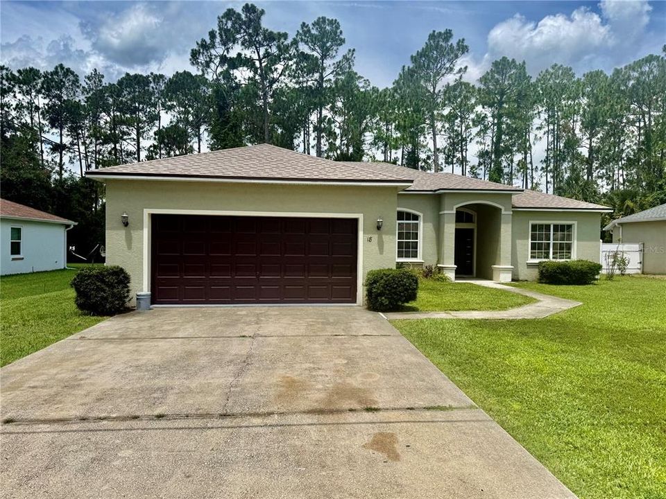 For Rent: $1,800 (3 beds, 2 baths, 1700 Square Feet)