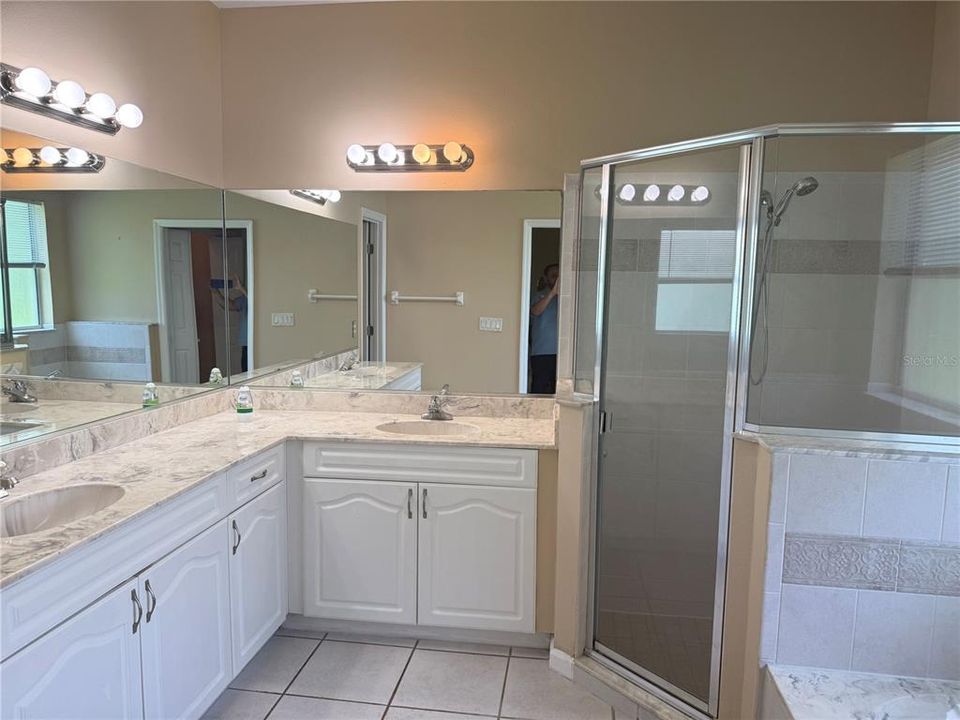 For Rent: $1,800 (3 beds, 2 baths, 1700 Square Feet)