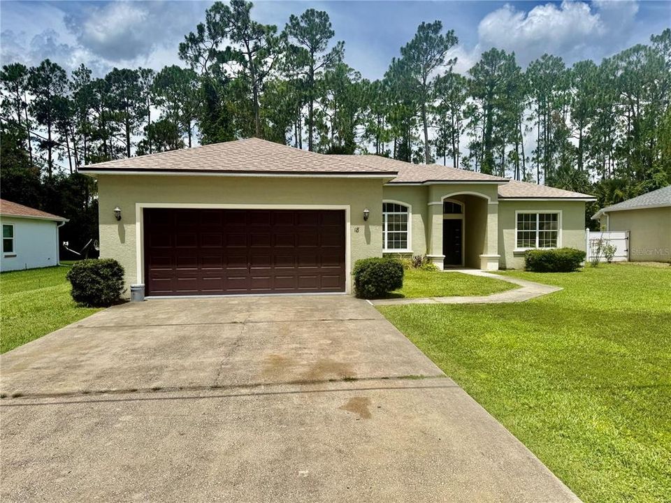 For Rent: $1,800 (3 beds, 2 baths, 1700 Square Feet)
